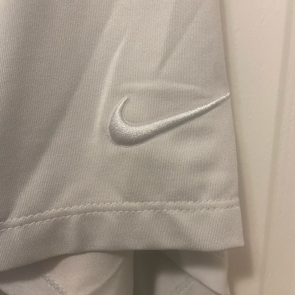 New Nike Golf grey/silver logo Drifit Polo XXL - Picture 2 of 4